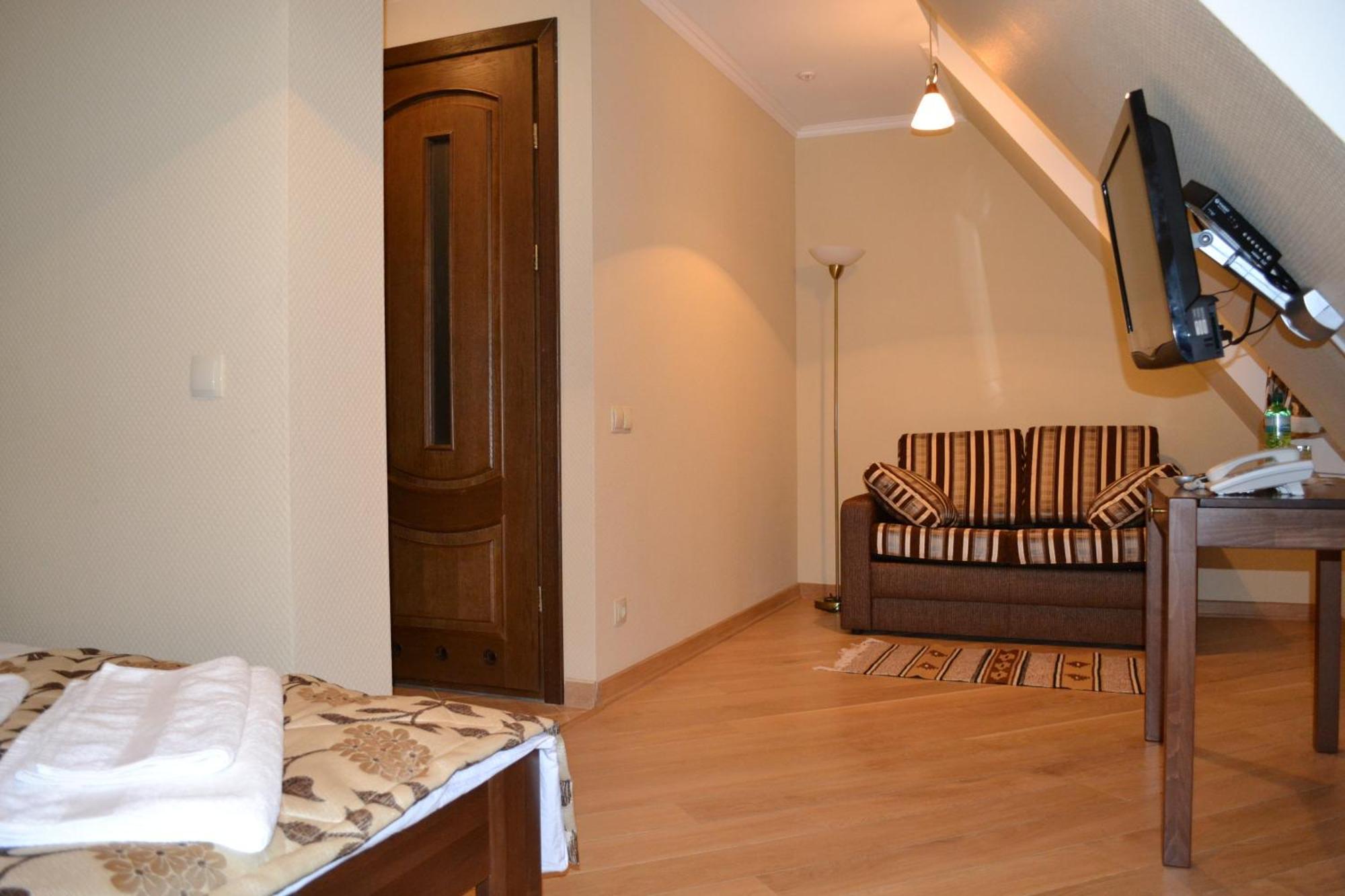 Zolota Forel Hotel Korostov Oda fotoğraf