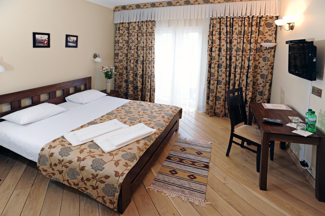 Zolota Forel Hotel Korostov Oda fotoğraf