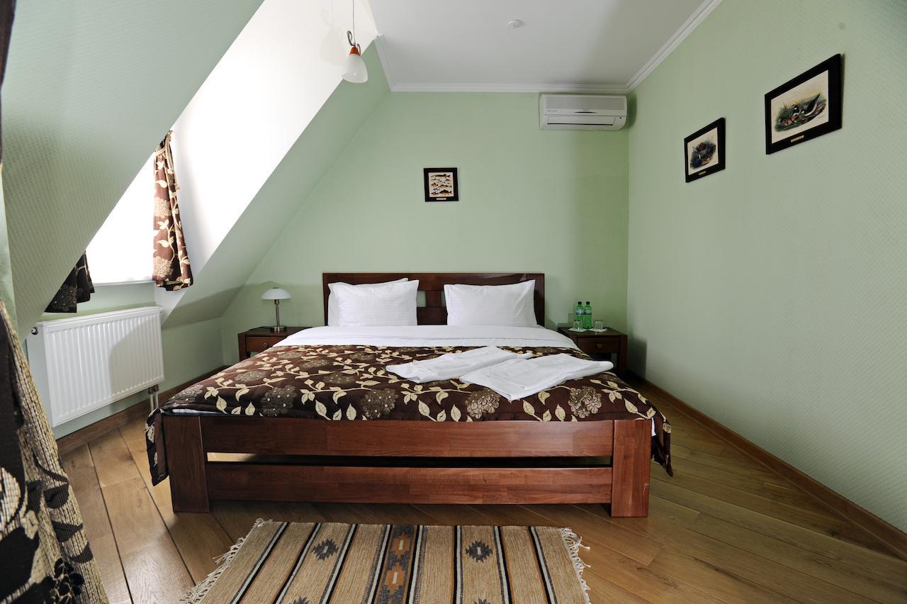 Zolota Forel Hotel Korostov Oda fotoğraf